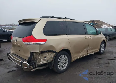 2011 Toyota Sienna Xle V6 z USA, uszkodzony, nr VIN 5TDYK3DC0BS092861